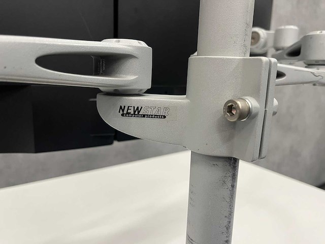 Dell - 24" monitor set op dubbele monitorarm - afbeelding 2 van  13