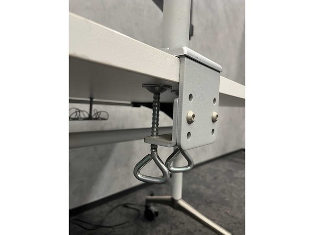 Dell - 24" monitor set op dubbele monitorarm - afbeelding 3 van  13
