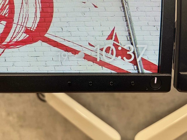Dell - 24" monitoren met dubbele monitorarm - dp, hdmi, vga - afbeelding 11 van  16