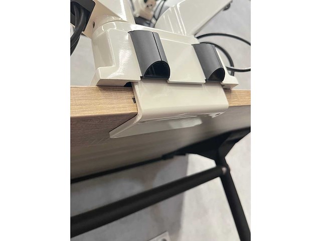 Dell - 24" monitoren met dubbele monitorarm - dp, hdmi, vga - afbeelding 6 van  16
