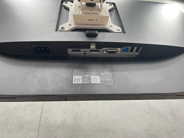 Dell - 24" monitoren met dubbele monitorarm - dp, hdmi, vga - afbeelding 16 van  16
