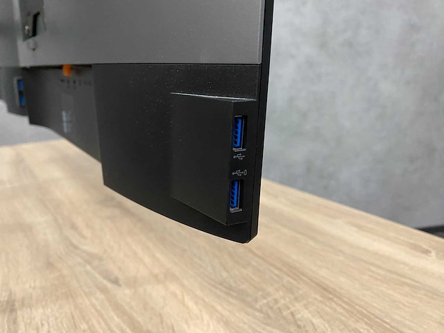 Dell - 24" monitoren met dubbele monitorarm - dp, hdmi - afbeelding 11 van  16