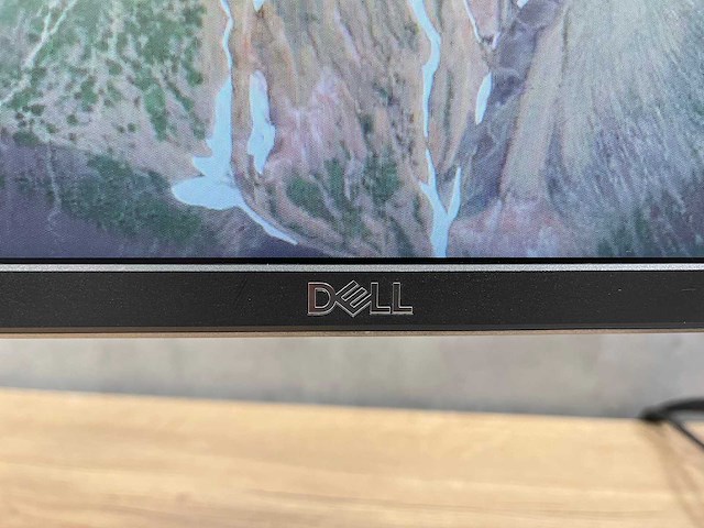 Dell - 24" pc set met dubbele voet - hdmi, dp, vga - afbeelding 11 van  17
