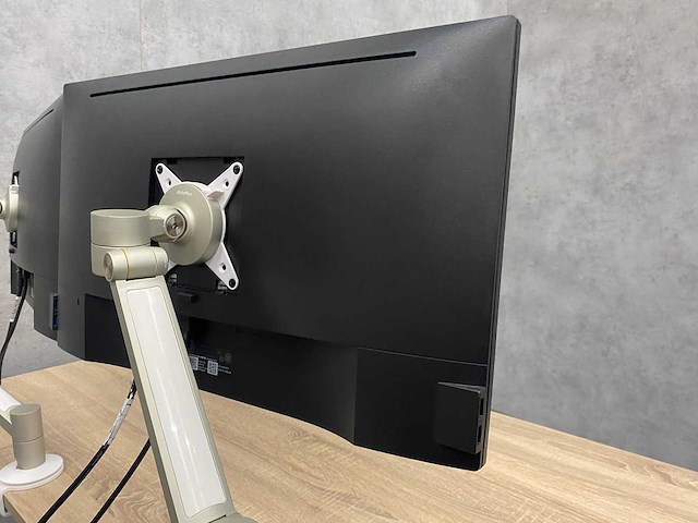 Dell - 2x 24" monitor met monitorarm - hdmi, dp, vga - afbeelding 11 van  23
