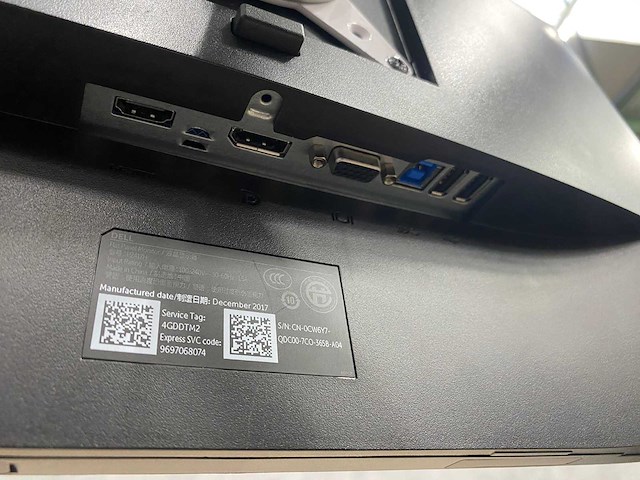 Dell - 2x 24" monitor met monitorarm - hdmi, dp, vga - afbeelding 18 van  23