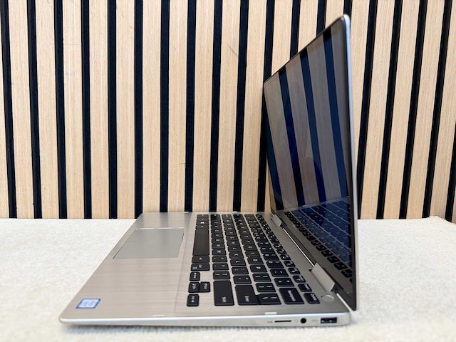 Dell - inspiron 7386 - i5 / 8gb / 256gb / 13,2" laptop - afbeelding 3 van  7