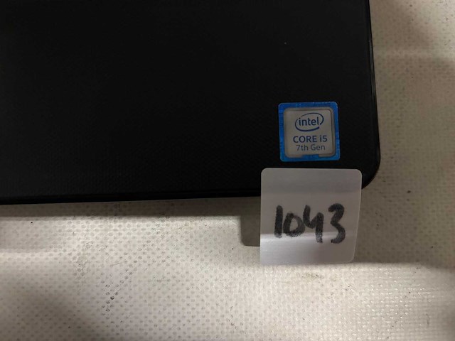 Dell - laptop - afbeelding 2 van  3