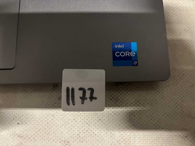 Dell - laptop - afbeelding 2 van  3