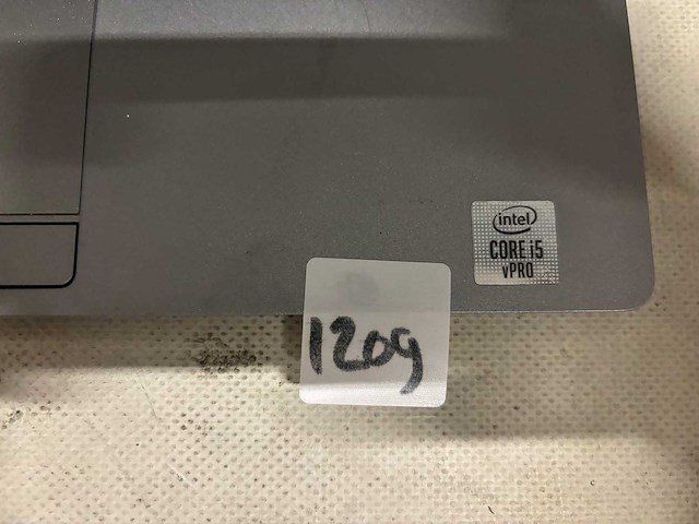 Dell - laptop - afbeelding 2 van  3