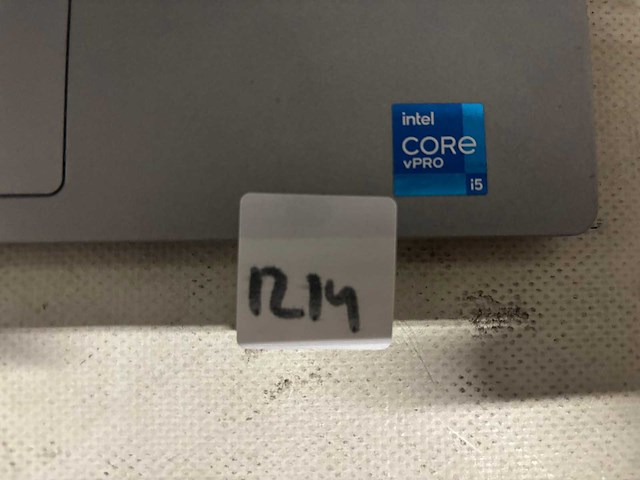 Dell - laptop - afbeelding 2 van  3