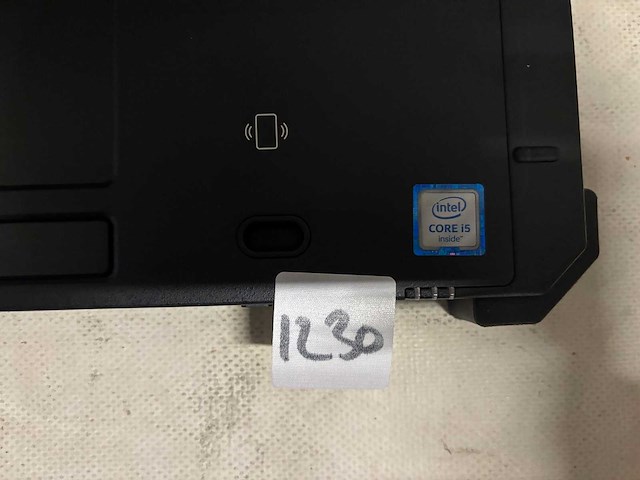 Dell - laptop - afbeelding 2 van  3