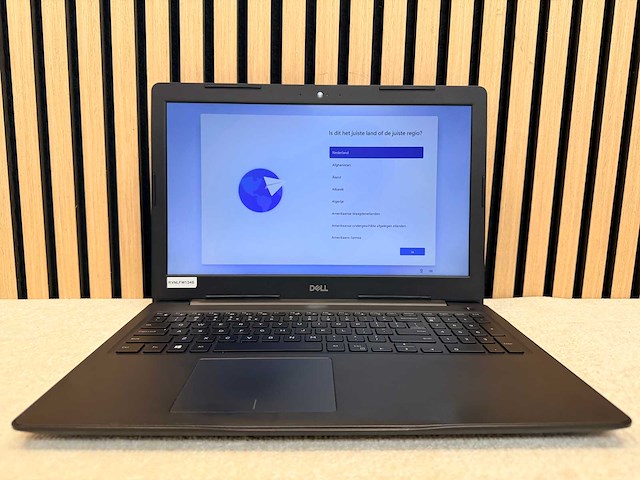 Dell - latitude 3590 - i5 / 16gb / 256gb / 15,3" laptop - afbeelding 1 van  8