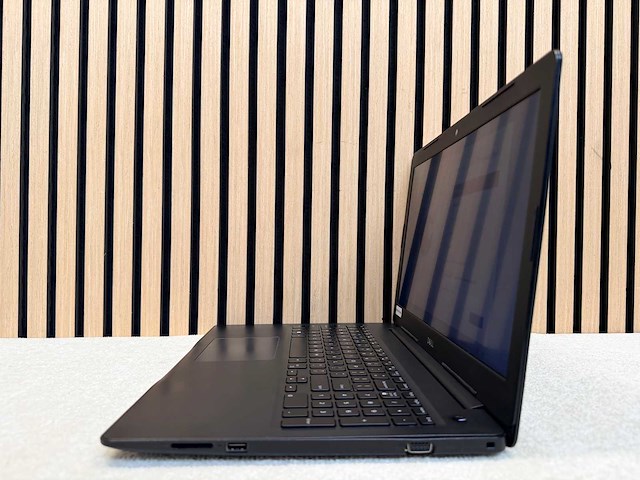 Dell - latitude 3590 - i5 / 16gb / 256gb / 15,3" laptop - afbeelding 3 van  8