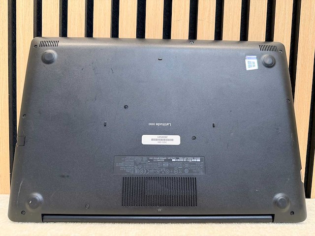 Dell - latitude 3590 - i5 / 16gb / 256gb / 15,3" laptop - afbeelding 6 van  8