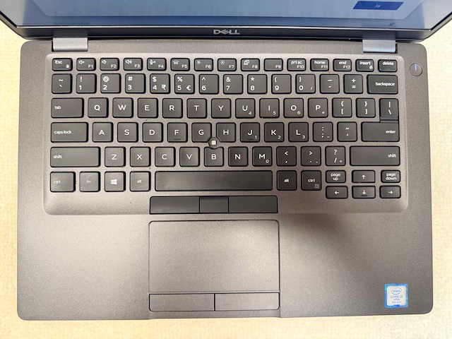 Dell - latitude 5400 - i5 / 16gb / 256gb / 13,9" laptop - afbeelding 4 van  9