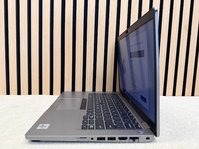 Dell - latitude 5410 - i5 / 16gb / 256gb / 13,9" laptop - afbeelding 5 van  11