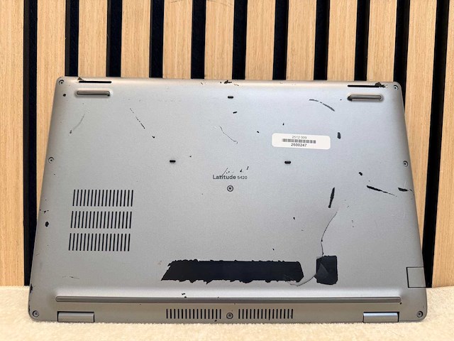 Dell - latitude 5420 - i5 / 8gb / 256gb / 13,9" laptop - afbeelding 6 van  9