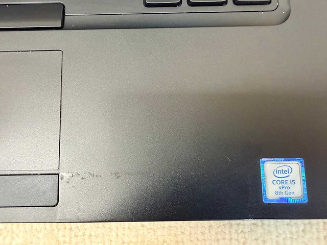 Dell - latitude 5490 - i5 / 32gb / 256gb / 13,9" laptop - afbeelding 4 van  12