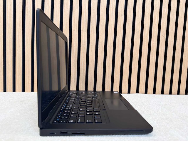 Dell - latitude 5490 - i5 / 32gb / 256gb / 13,9" laptop - afbeelding 5 van  12