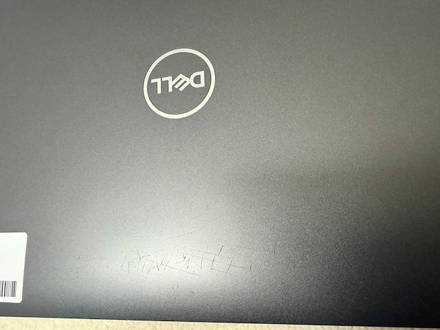 Dell - latitude 5500 - i5 / 16gb / 256gb / 15,3" laptop - afbeelding 7 van  8