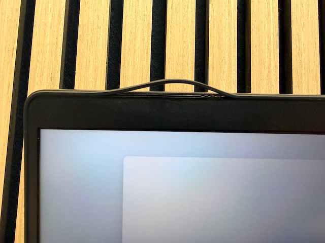 Dell - latitude 5500 - i7 / 32gb / 256gb / 15,3" laptop - afbeelding 7 van  9