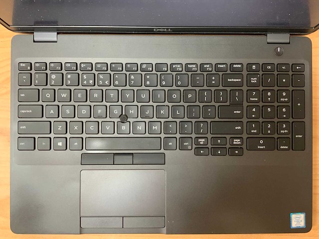 Dell - latitude 5500 gen 8 - laptop - afbeelding 3 van  8