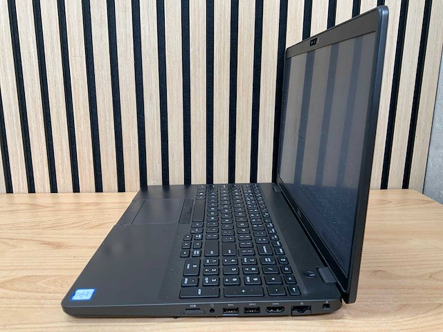 Dell - latitude 5500 gen 8 - laptop - afbeelding 4 van  8