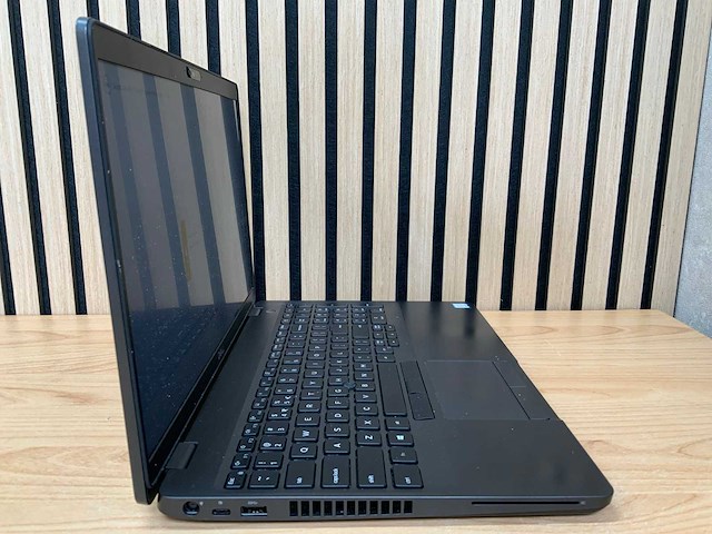 Dell - latitude 5500 gen 8 - laptop - afbeelding 5 van  8
