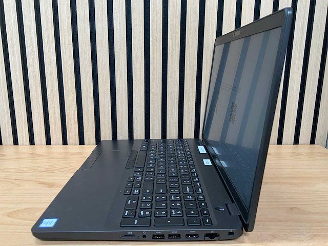 Dell - latitude 5500 gen 8 - laptop - afbeelding 4 van  8