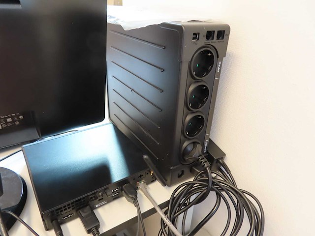 Dell - optiplex 3080 - desktop met ups - afbeelding 8 van  9