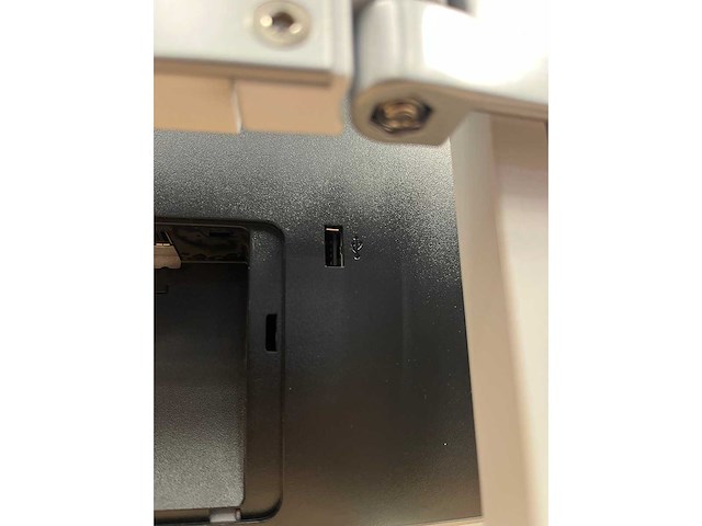 Dell - p2414 - 24" monitoren met dubbele monitorarm - afbeelding 9 van  18