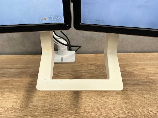 Dell - p2414 - 24" monitoren met dubbele monitorarm - afbeelding 16 van  18