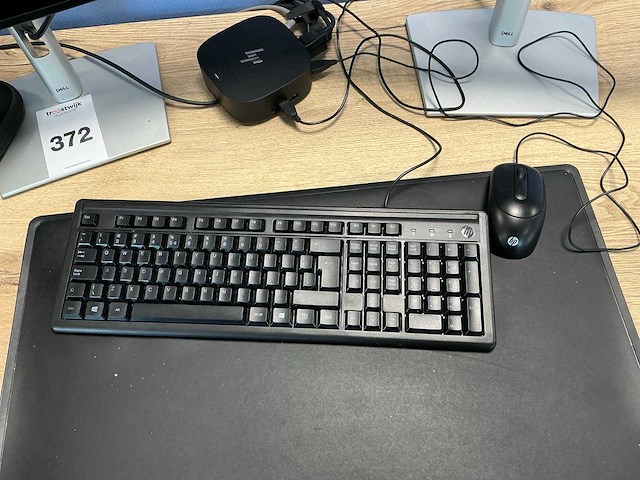 Dell 24 inch monitor met dockingstation (16x) - afbeelding 13 van  19