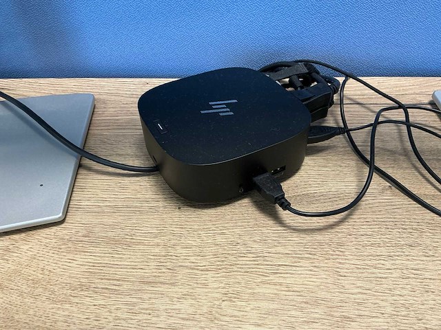 Dell 24 inch monitor met dockingstation (16x) - afbeelding 14 van  19