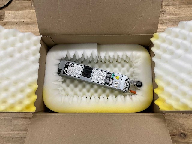 Dell 550-watt hot-plug 034x1 pwr sply - afbeelding 1 van  2