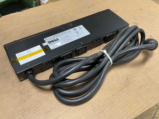 Dell 6031 basic rack power distribution unit - afbeelding 1 van  4