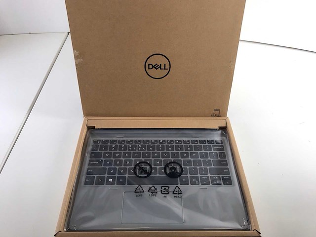 Dell (ag00-bk-engint) latitude 7200/7210 2-in-1 travel keyboards with touchpad (new) (9x) - afbeelding 4 van  4