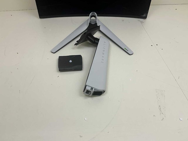 Dell aw3225qf 32 inch allienware monitor - afbeelding 3 van  4