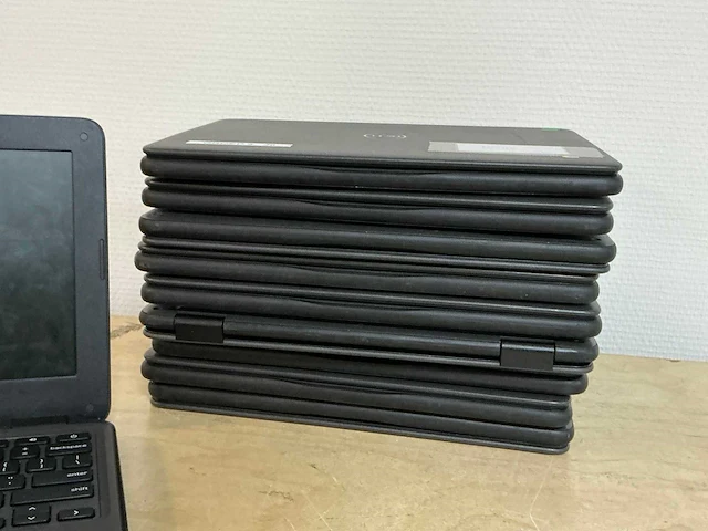 Dell chromebook 3100 laptop (8x) - afbeelding 3 van  3