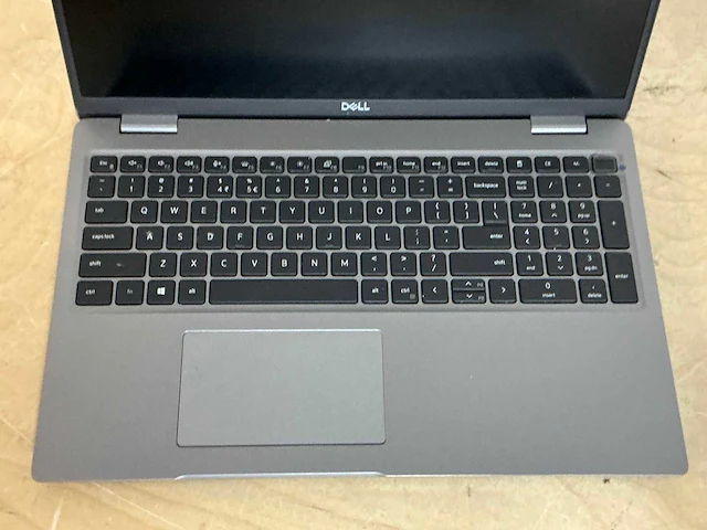 Dell dell latitude 5520 i5-11gen laptop - afbeelding 3 van  4