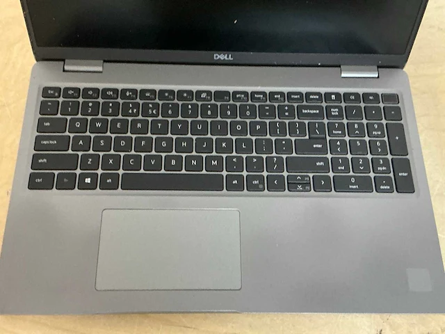 Dell dell latitude 5520 i5-11gen laptop - afbeelding 3 van  4