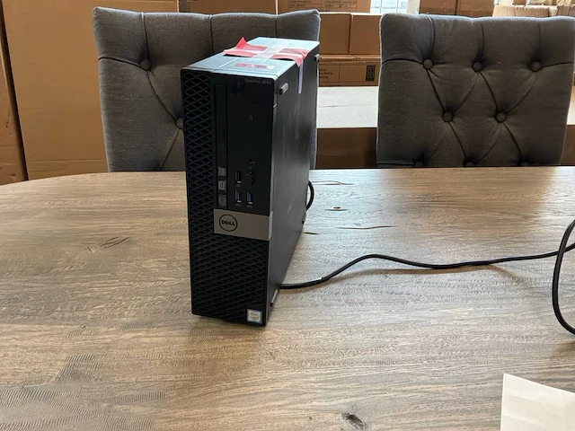 Dell desktop - afbeelding 1 van  2