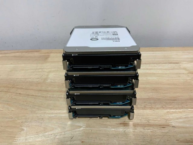 Dell dj7c9 sas 12tb interne hardeschijf (4x) - afbeelding 4 van  4