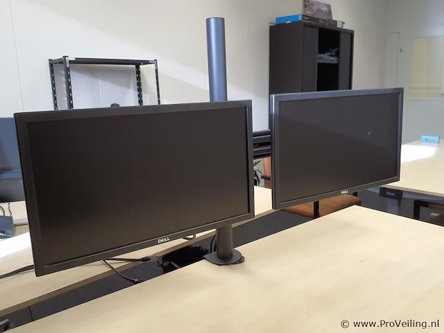 Dell e2216h monitoren ( 2 stuks) met statief en draagarmen - afbeelding 1 van  7