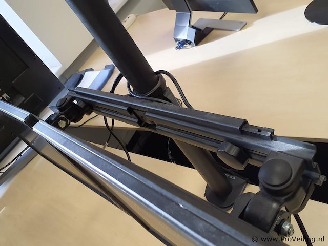 Dell e2216h monitoren ( 2 stuks) met statief en draagarmen - afbeelding 4 van  7