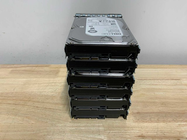 Dell emc exos 7e10 sata 4tb interne hardeschijf (6x) - afbeelding 4 van  6