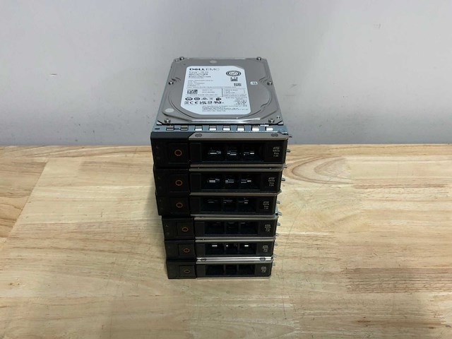 Dell emc exos 7e10 sata 4tb interne hardeschijf (6x) - afbeelding 1 van  6