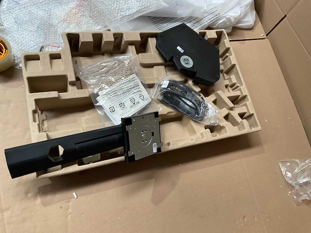 Dell g2724d monitor - afbeelding 4 van  7