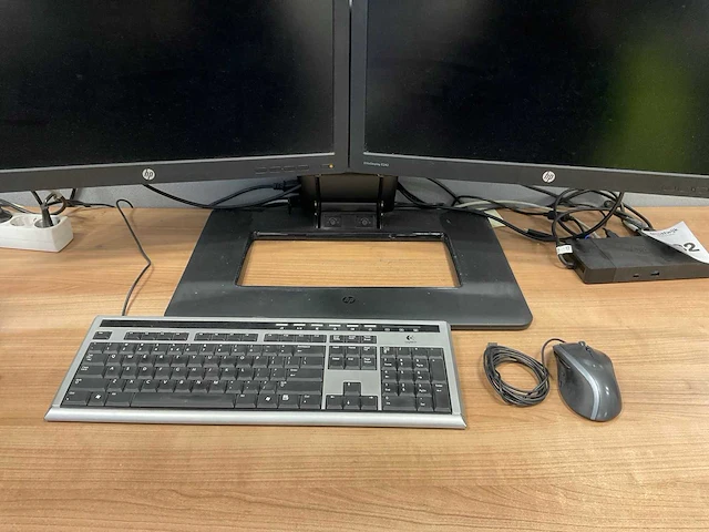 Dell, hp e242 dockingstation met 2 monitoren - afbeelding 2 van  8