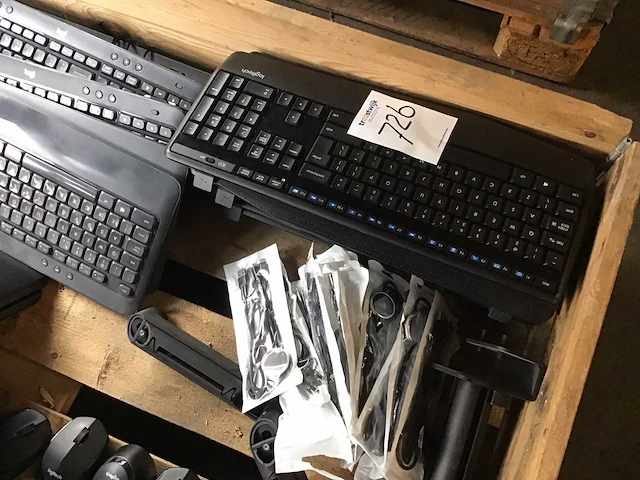 Dell / iiyama monitoren (24x) - afbeelding 4 van  9